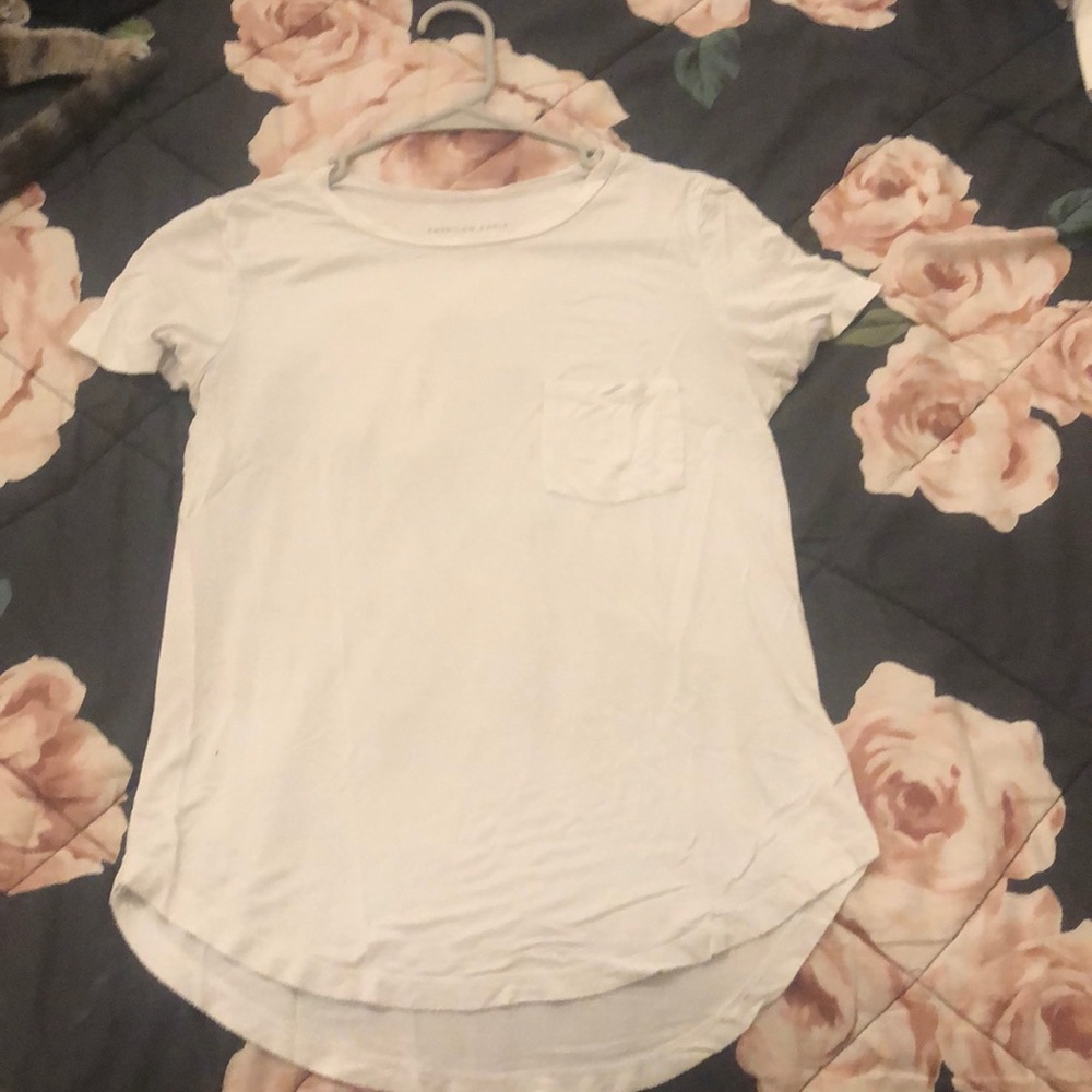 XS White Pocket Soft and Sexy American Eagle tee